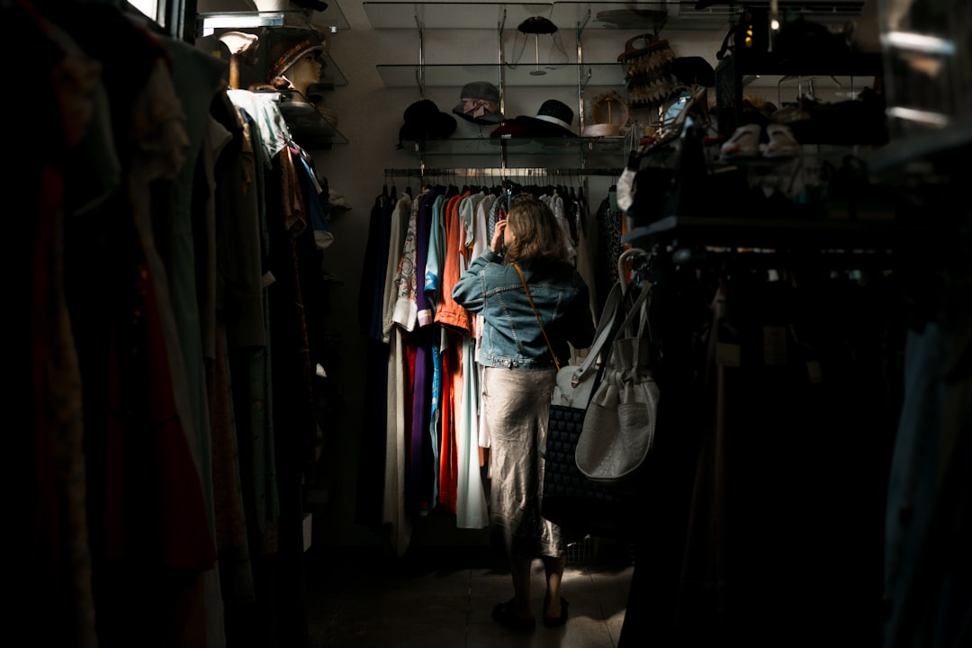 The Ultimate Guide to Shopping for Fashion on TrendyVaultz.com